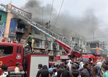 Polres Pelabuhan Belawan dan Polsek Medan Labuhan Amankan Lokasi Kebakaran di Marelan
