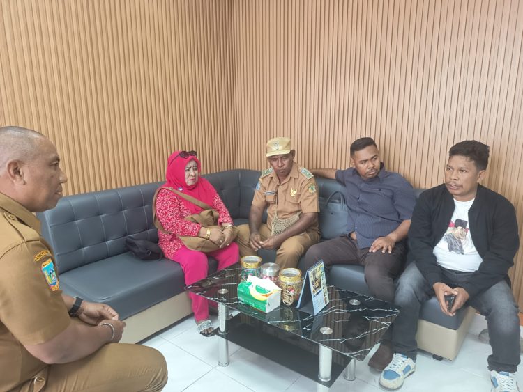 Berkunjung ke Kadis PU Kepala Kampung Nawaripi Sampaikan BUMDes Nawaripi Terdaftar Kemenkumham, Bisa Ikut Tender Proyek