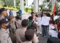 DEMO MEMBARA DI SIANTAR! Massa Tembus Barikade, Sekda Junaedi Sitanggang Didemo Habis-habisan 