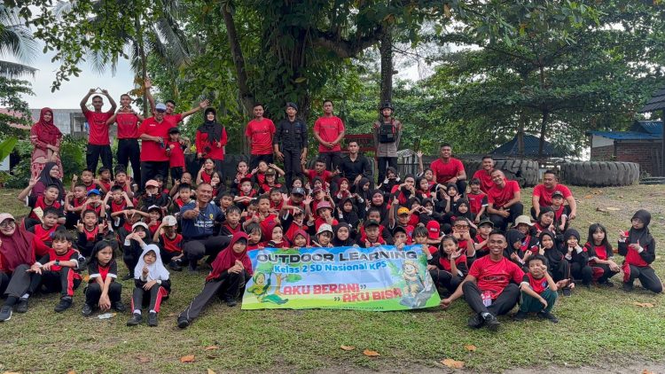 Ceria Belajar Bersama Brimob, Siswa SD Rasakan Serunya Outdoor Learning