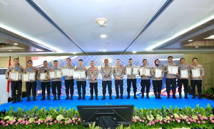 Kombes Pol Ferry Walintukan Bawa Humas Polda Sumut Raih Dua Penghargaan dari Divisi Humas Polri