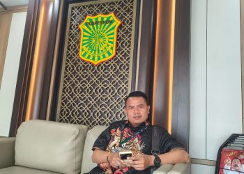 Kinerja Dipertanyakan, Laporan Dana Reses Mandek di Kejari Tanjung Perak, AMI Lapor ke Kejagung