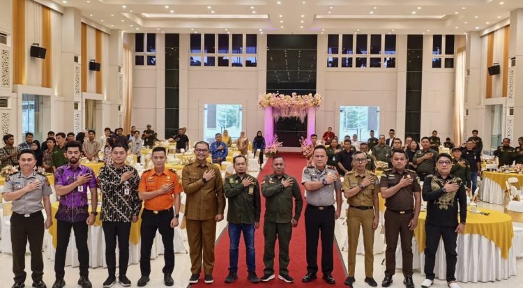 Wamendagri Membuka Acara Rapat Pimpinan Nasional Asosiasi Keluarga Pers Indonesia (AKPERSI)