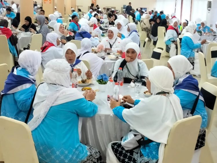 359 Jemaah Kloter 3 Embarkasi Medan Siap Berangkat ke Tanah Suci, Satu Calhaj Gagal Berangkat