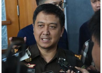 Terdakwa Nadiem Makarim  Berhalangan Hadir Karena Sakit,  Sidang Chromebook Ditunda