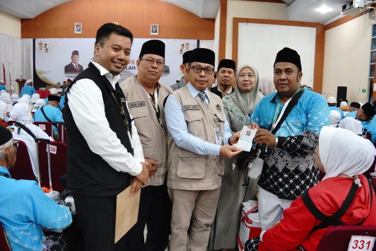 Terima Kloter 8, Kakanwil Kemenhaj Sumut Minta Jemaah Fokus Raih Haji Mabrur