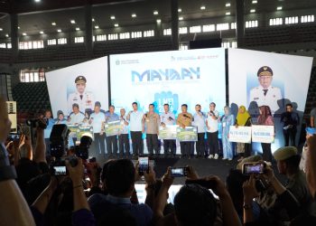 Peringatan May Day Kondusif, Kapoldasu Sumbang Hadiah Motor 