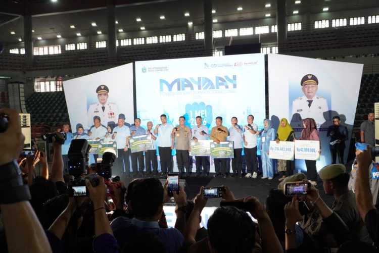 Peringatan May Day Kondusif, Kapoldasu Sumbang Hadiah Motor 