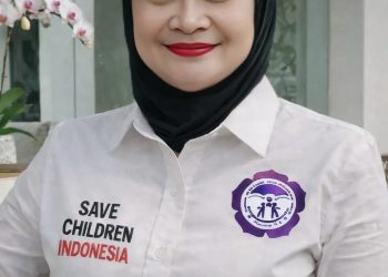 GURU POTONG PAKSA RAMBUT 18 SISWI SMKN 2 GARUT JAWA BARAT 