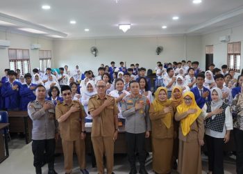 POLDA KALTIM PERKUAT LITERASI DIGITAL PELAJAR, TEKANKAN BIJAK BERMEDIA SOSIAL