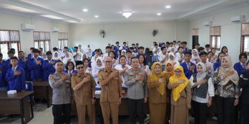 POLDA KALTIM PERKUAT LITERASI DIGITAL PELAJAR, TEKANKAN BIJAK BERMEDIA SOSIAL