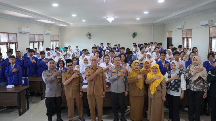POLDA KALTIM PERKUAT LITERASI DIGITAL PELAJAR, TEKANKAN BIJAK BERMEDIA SOSIAL