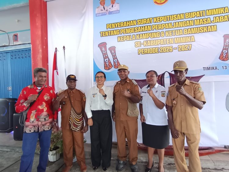 Ketua APDESI Mimika Apresiasi Penyerahan SK Perpanjangan Jabatan 133 Kepala Kampung
