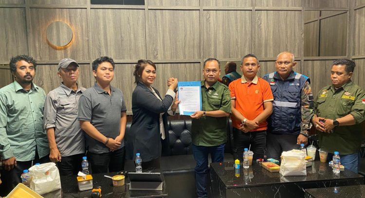 Perkuat Kelembagaan, Ketum AKPERSI Serahkan SK Pengurus Banten: Perluas Jaringan dan Segera Bentuk DPC