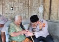 Kapolres Langkat Tunjukkan Kepedulian terhadap Lansia di Secanggang, Humanisme Polri Hadir di Tengah Masyarakat