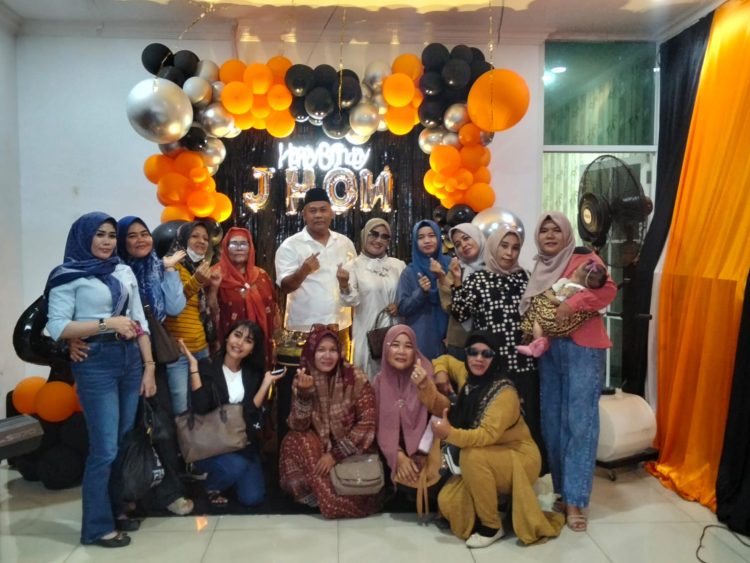 Junaidi SH, Ketua PP Deli Serdang Rayakan HUT ke-44 Bersama Sahabat dan Anak Yatim Piatu