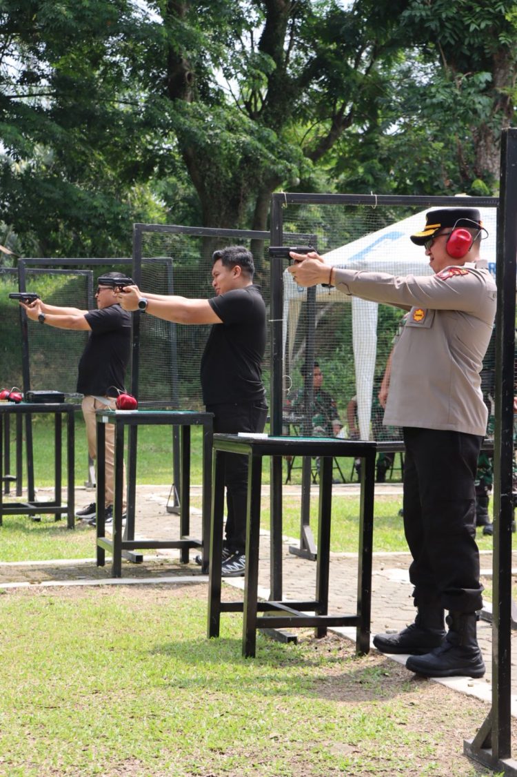 KAPOLRES BINJAI LATIHAN MENEMBAK BERSAMA FORKOPIMDA BINJAI