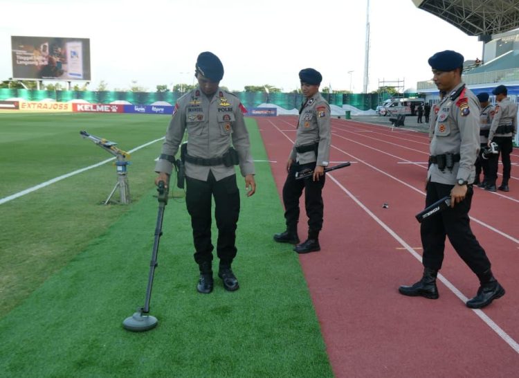 Jelang Laga Filipina Vs Australia, Gegana Brimob Polda Sumut Sterilisasi Stadion Madya untuk Pastikan Keamanan ASEAN U-19 Boys’ Championship 2026