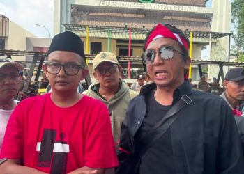 Ratusan Warga Setu Rompong Demo di Kejari dan BPN Tangsel, Tuntut Hentikan Proses Hukum 4 Tersangka