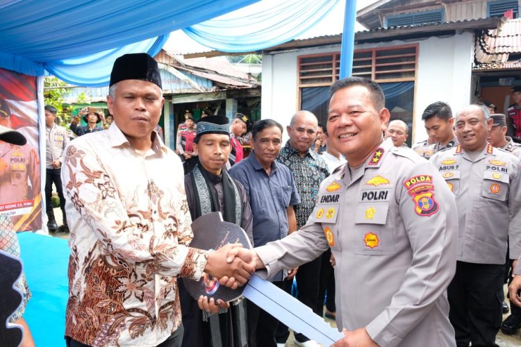 Polda Kaltim Tegaskan Komitmen Pengabdian Melalui Program Bedah Rumah dan Sumur Bor Jelang Hari Bhayangkara ke-80
