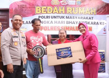 Air Mata Bahagia Opung Sipayung: Kapolres Dan Ketua Bhayangkari Simalungun Serahkan Rumah Baru Lengkap Dengan Kasur, Lemari, Kompor Gas Hingga TV Baru