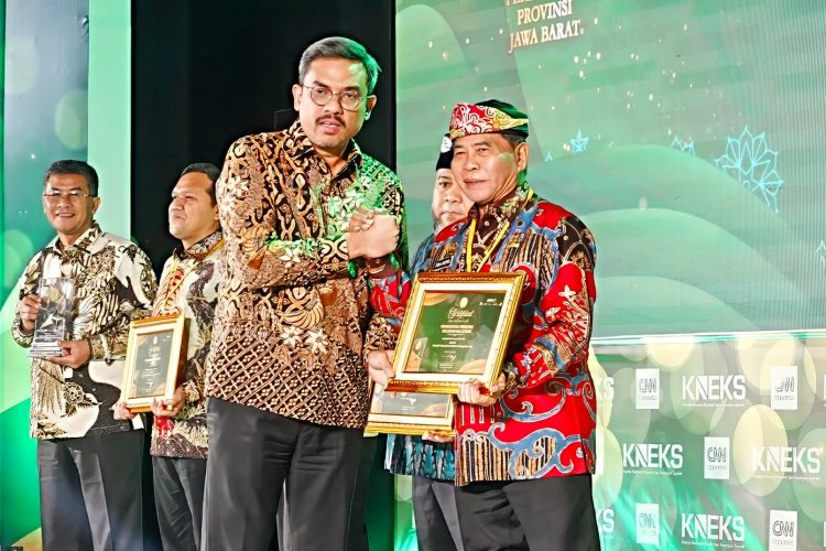 Prestasi Nasional Lagi! Gubernur Bawa Kaltara Raih Dua Penghargaan Anugerah Adinata Syariah 2026