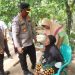 Kapolres Simalungun Turun Langsung, Salurkan Bantuan Kemanusiaan bagi Korban Angin Puting Beliung di Pematang Bandar