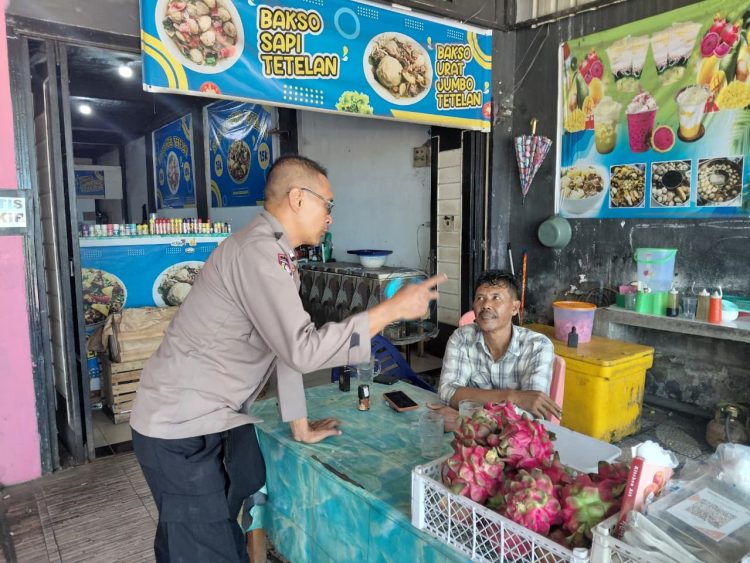 Bhabinkamtibmas Polsek Stabat Gencarkan Sambang, Imbau Warga Waspada Curanmor serta Manfaatkan Call Center 110