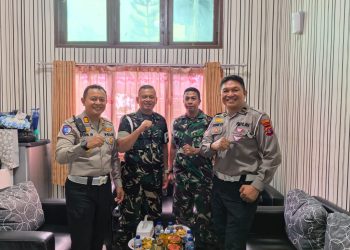 Perkuat Sinergi TNI–Polri, POM AD Penajam Paser Utara Jalin Silaturahmi dengan Satlantas Polres PPU