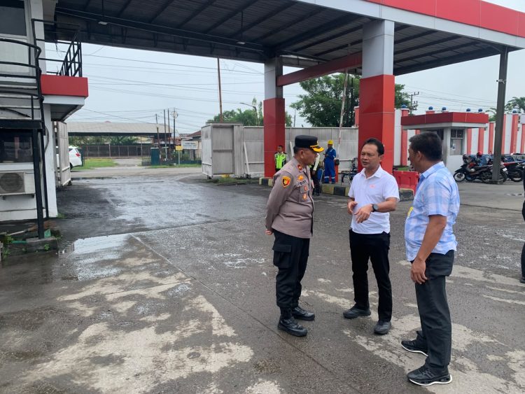 Polda Sumut Kawal Distribusi BBM, Puluhan Mobil Tangki Diberangkatkan ke SPBU Demi Jaga Pasokan untuk Masyarakat