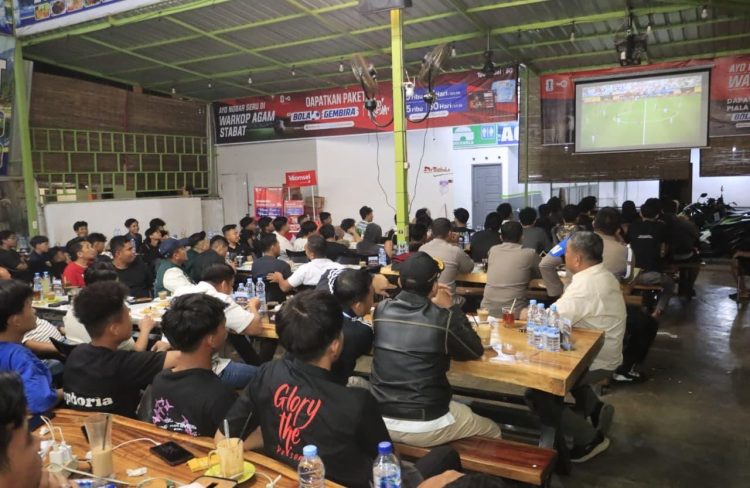 Kapolres Langkat Nobar Final Piala Dunia Bersama Masyarakat, Perkuat S