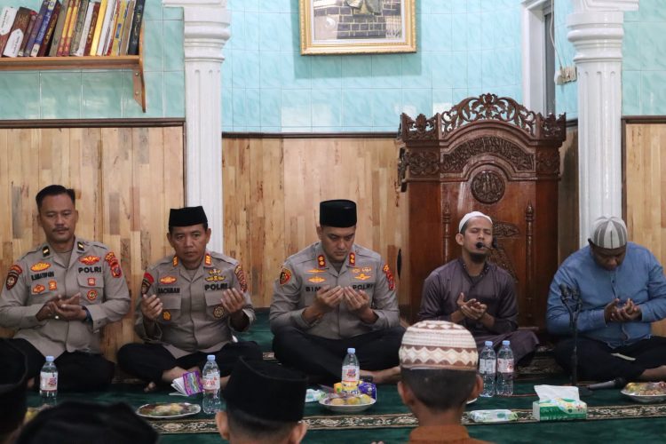 POLRES BINJAI GELAR PENGAJIAN DAN DOA BERSAMA ANAK YATIM DI MASJID AL-IKHLAS