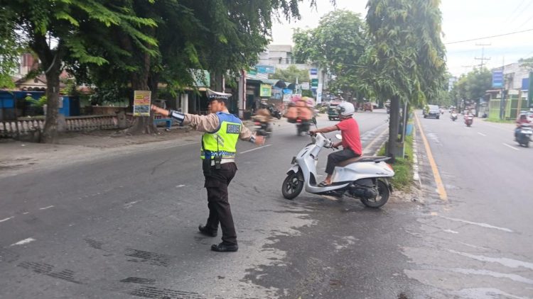 Sat Lantas Polres Langkat Intensifkan Gatur Lalin Pagi, Kapolres Apresiasi Kinerja Personel
