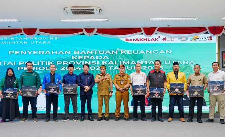 Bantuan Keuangan Parpol Diserahkan, Gubernur Ajak Bangun Demokrasi yang Lebih Berkualitas