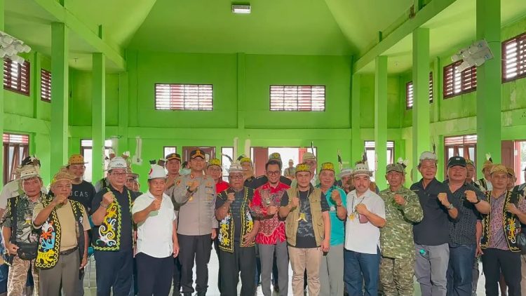 Kapolres Kukar Perkuat Sinergi di Tabang, Tegaskan Penegakan Hukum Profesional dan Berkeadilan