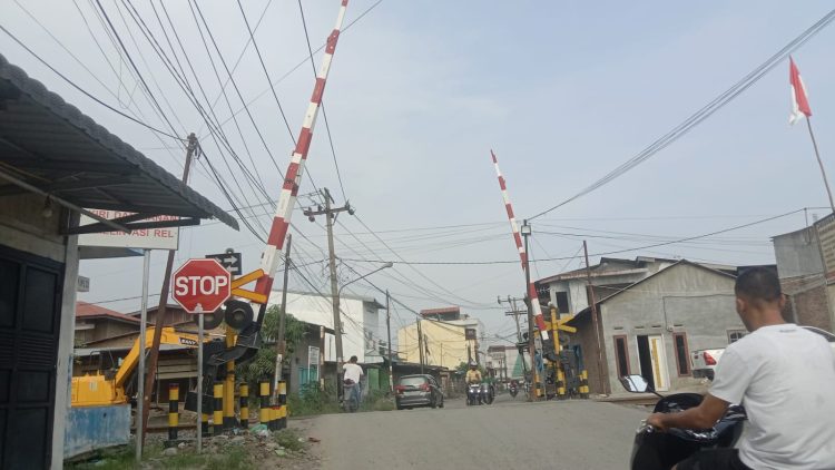 Palang KA Sei Mati 4 Bulan Mati, Warga Cemas: Jangan Tunggu Korban Berjatuhan