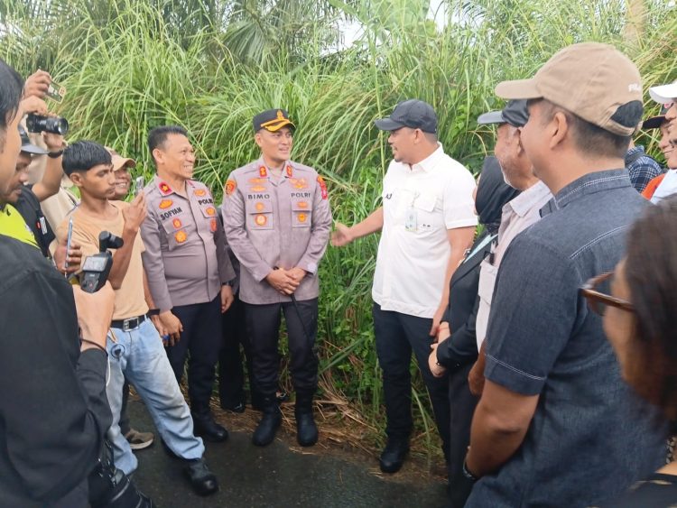 Gubernur Sumut Bersama Kapolres Binjai dan Plt. Bupati Langkat Tinjau Jalan Longsor di Desa Telagah