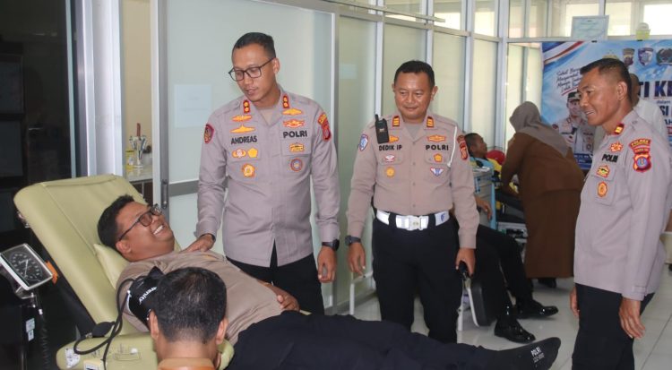 HUT Lalu Lintas Bhayangkara ke-71, Satlantas Polres PPU Hadirkan Kepedulian Lewat Donor Darah