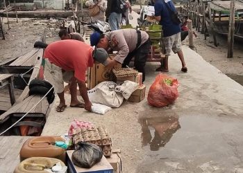 Patroli Sambang Nelayan, Satpolairud Polres Langkat Sampaikan Imbauan Waspada Cuaca Ekstrem